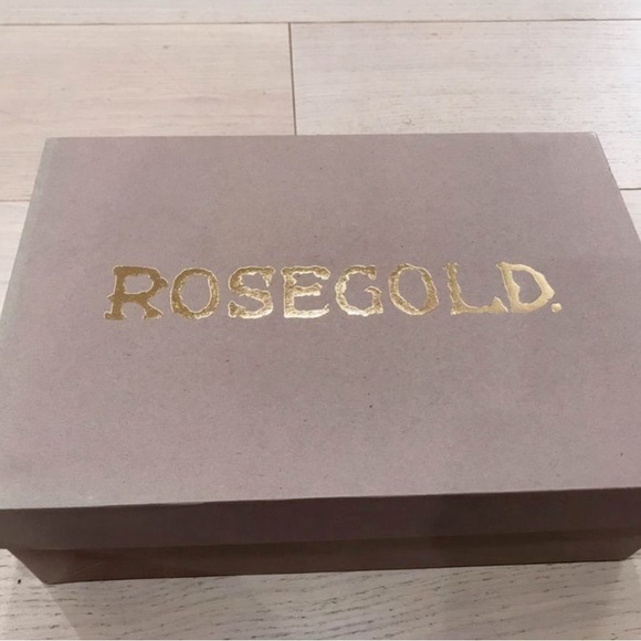 ROSEGOLD Pumps, Size 8. Office friendly! - Picture 4 of 4